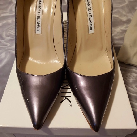 Beautiful Manolo Blahnik Stilettos - Picture 2 of 4